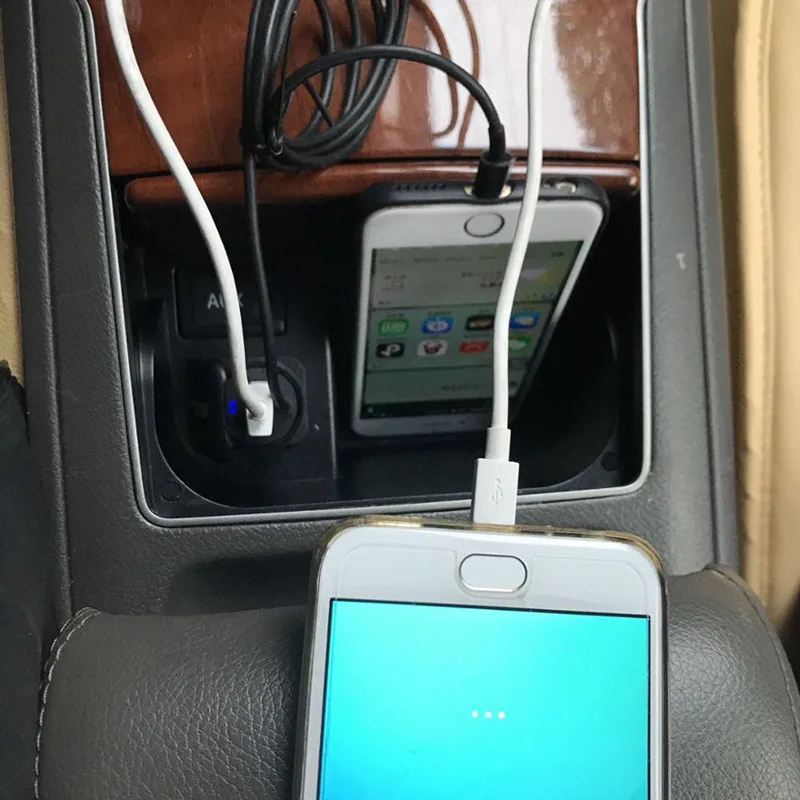 Аксессуары USB Автомобильное зарядное устройство для iPhone Samsung Быстрая зарядка Land