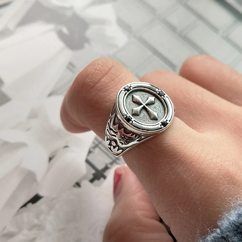 Oxidize Cross Ring Solid 925 Silver Jewelry For Women Vintage Hallmarked Gift Round Shield Wide Face Religion Estate Cast Ring
Oxidize Cross Ring Solid 925 Silver Jewelry For Women Vintage Hallmarked Gift Round Shield Wide Face Religion Estate Cast Ring