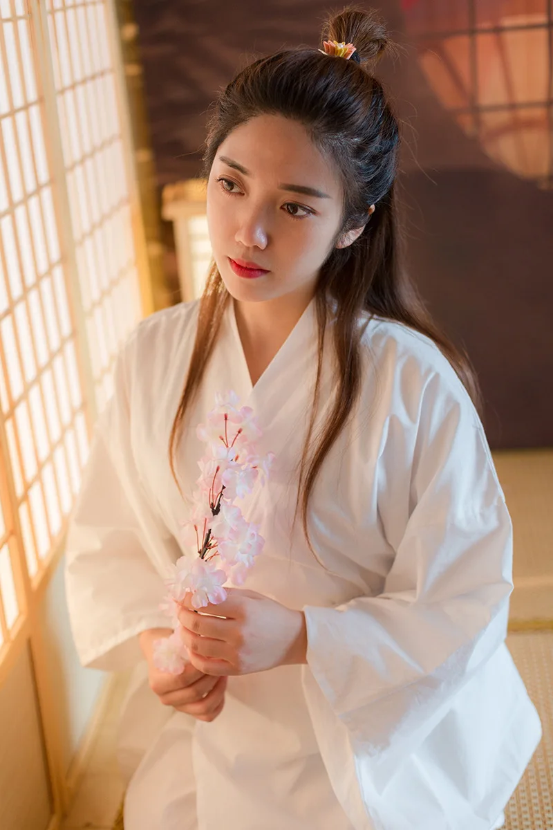 Female Japanese long Bottom shirt for Kimono yukata Traditional Japanese Inside wear blouse Women Cardigan Haori Clothes H9008
Female Japanese long Bottom shirt for Kimono yukata Traditional Japanese Inside wear blouse Women Cardigan Haori Clothes H9008