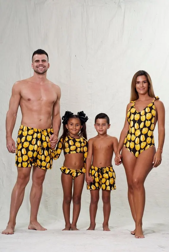 Hirigin Family Matching Swimwear Mother Father Girls Boys Kids One piece Bikini Floral Print Swimsuit
Hirigin Family Matching Swimwear Mother Father Girls Boys Kids One piece Bikini Floral Print Swimsuit