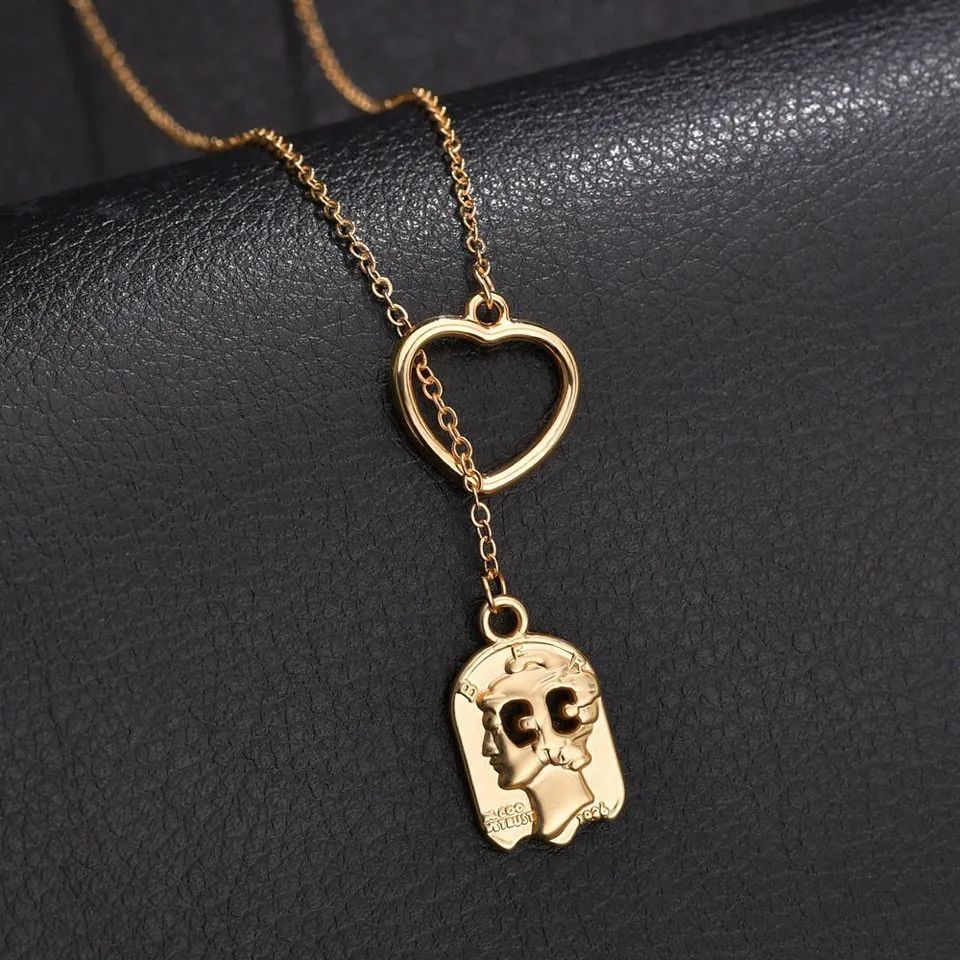 Trendy Women Pendant Necklace Human Head Hallow Heart Design Through Gold Romantic Necklace Jewelry Female Wedding Jewelry
Trendy Women Pendant Necklace Human Head Hallow Heart Design Through Gold Romantic Necklace Jewelry Female Wedding Jewelry
