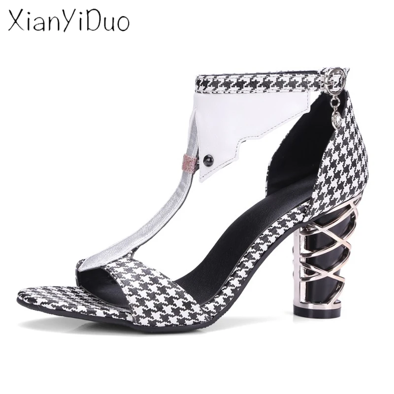 xianyiduo 2019 new party summer plaid boots Womens Shoes Sandals Buckle Strange Style high Heel fashion big size 34-48 / 9182
xianyiduo 2019 new party summer plaid boots Womens Shoes Sandals Buckle Strange Style high Heel fashion big size 34-48 / 9182