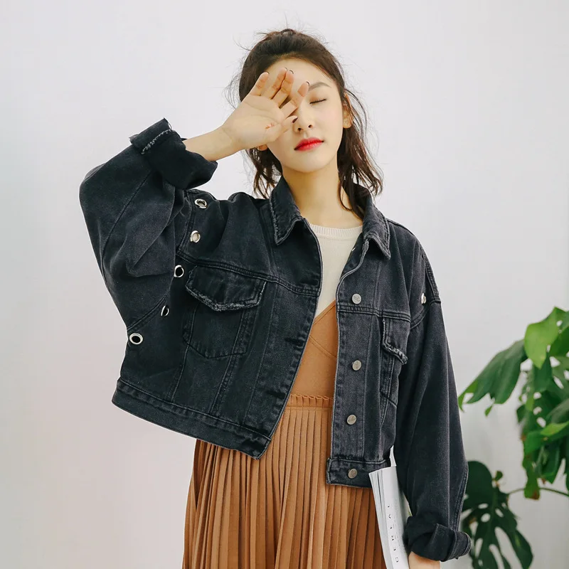 2019 Women Basic loose Coat Jeans Jacket Women Streetwear Vintage Clothes Casual Korean Short Coats Black Denim Jackets Q024
2019 Women Basic loose Coat Jeans Jacket Women Streetwear Vintage Clothes Casual Korean Short Coats Black Denim Jackets Q024