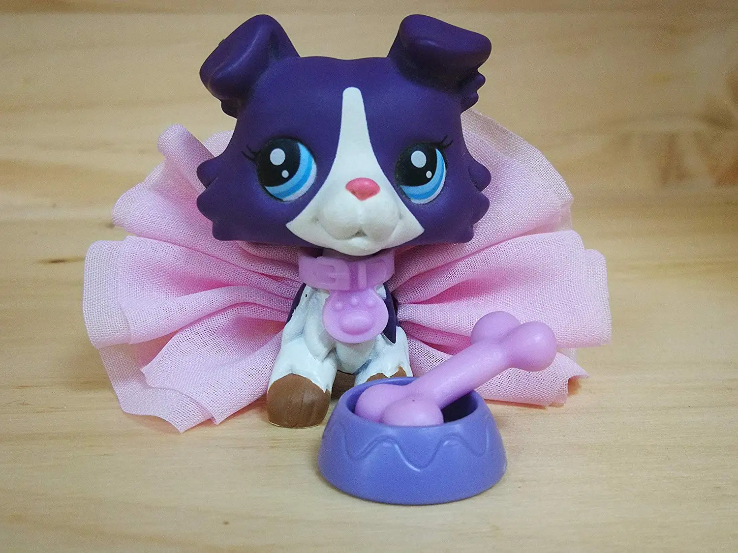 Toy Rare 1676 Cute Dog Figure Toy Collie Purple Dog with Accessories Lot Bow Skirt Collar Collection Figure Girls Boys Gift
Toy Rare 1676 Cute Dog Figure Toy Collie Purple Dog with Accessories Lot Bow Skirt Collar Collection Figure Girls Boys Gift