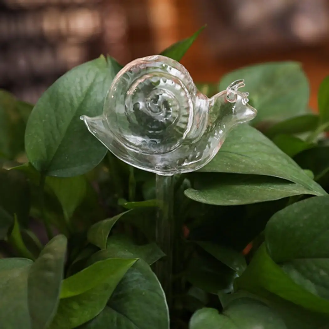 Mini Automatic Watering Device Outdoor Garden Plants Self-Watering Transparent Plants, Bulb Animal Shape
Mini Automatic Watering Device Outdoor Garden Plants Self-Watering Transparent Plants, Bulb Animal Shape