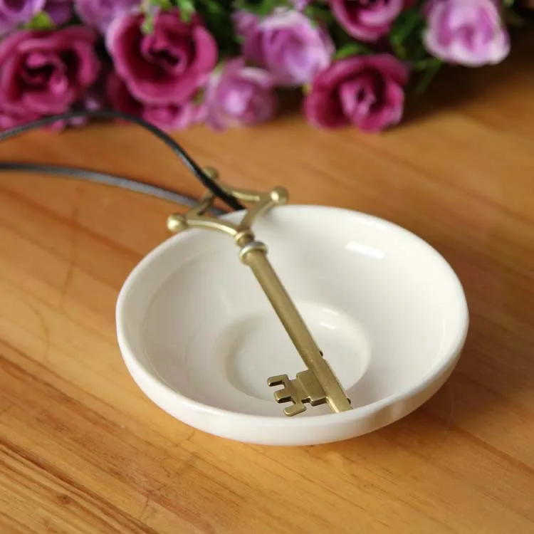 Drop Shipping Attack On Titan Ellen Cosplay Key Pendant Shape Metal Necklace Cosplay Animation Accessories Jewelry
Drop Shipping Attack On Titan Ellen Cosplay Key Pendant Shape Metal Necklace Cosplay Animation Accessories Jewelry