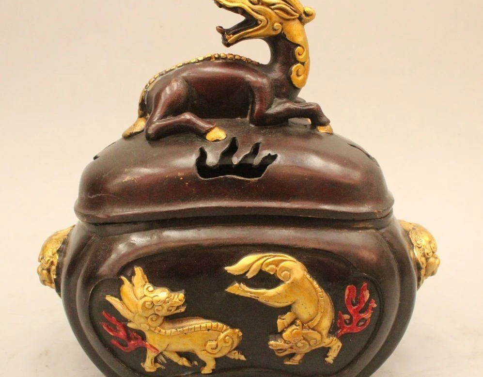 8" Marked Chinese Dynasty Palace Bronze Kylin Pixiu Dragon Incense Burner Censer
8" Marked Chinese Dynasty Palace Bronze Kylin Pixiu Dragon Incense Burner Censer
