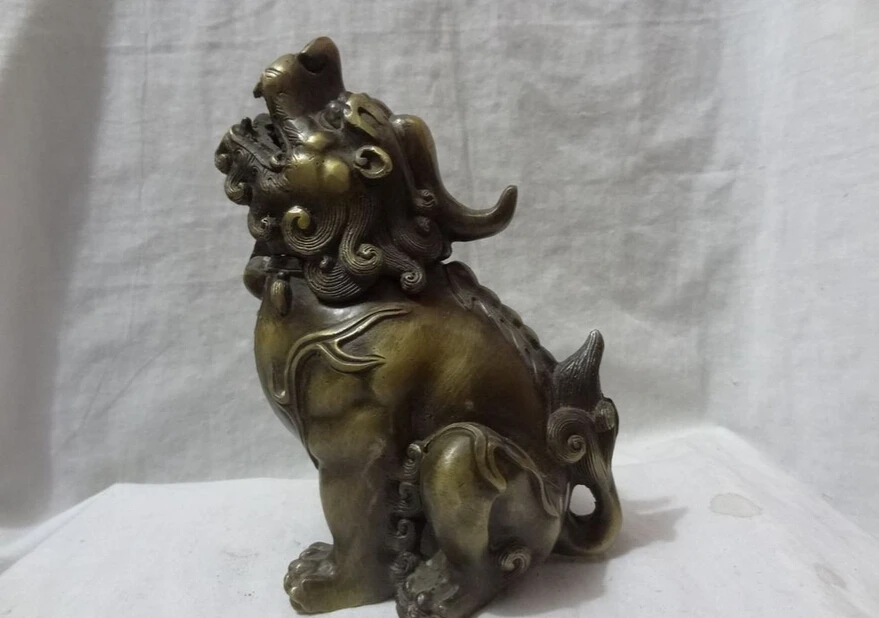 S2780 Chinese Bronze Foo Fu Dog Lion Head Statue Unicorn Box Incense Burner Censer D0317
S2780 Chinese Bronze Foo Fu Dog Lion Head Statue Unicorn Box Incense Burner Censer D0317