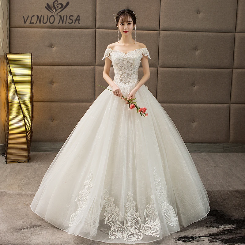 VLNUO NISA Hugely Popular Charming Ball Gown Wedding Dress Off The Shoulder Tulle Lace Appliques Vintage Wedding Dress Plus size
VLNUO NISA Hugely Popular Charming Ball Gown Wedding Dress Off The Shoulder Tulle Lace Appliques Vintage Wedding Dress Plus size
