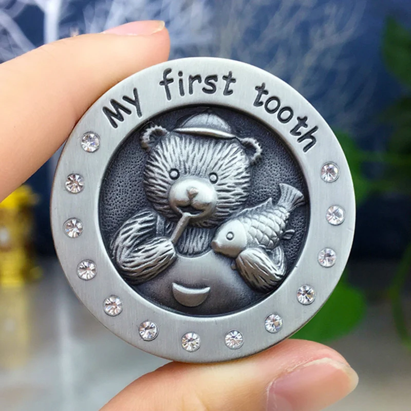 Bear Logo Jewelry Case Newborn Baby Keepsake Family Gift Round Shaped First Tooth and First Curl Box Metal Artcraft Trinket Box
Bear Logo Jewelry Case Newborn Baby Keepsake Family Gift Round Shaped First Tooth and First Curl Box Metal Artcraft Trinket Box