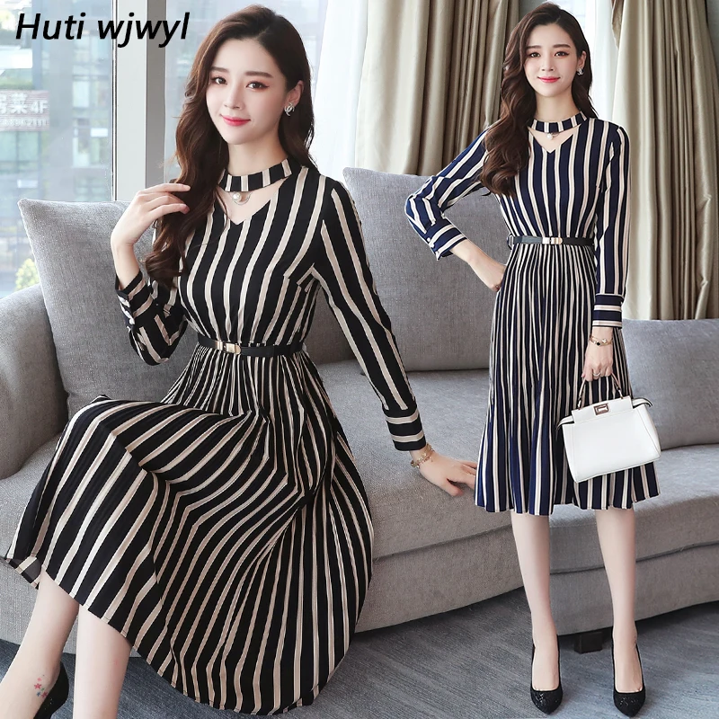 2019 Autumn Winter XXXL Plus Size Black Striped Midi Dresses Korean Women Bodycon Sexy Dress Party Long Sleeve Runway Vestidos
2019 Autumn Winter XXXL Plus Size Black Striped Midi Dresses Korean Women Bodycon Sexy Dress Party Long Sleeve Runway Vestidos