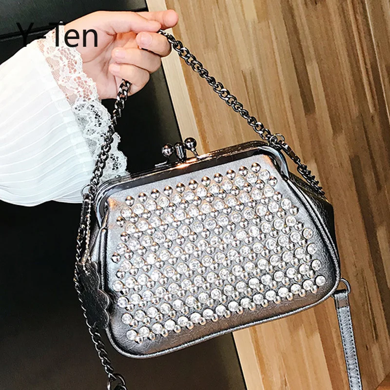 Female Bag Hand-held Single Shoulder Soft Bag 140cm Chain Bag Rivet Rhinestone Gold/Silver/Copper Banquet Clamp Bag
Female Bag Hand-held Single Shoulder Soft Bag 140cm Chain Bag Rivet Rhinestone Gold/Silver/Copper Banquet Clamp Bag