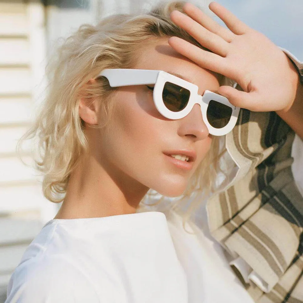 New Retro Sunglasses Men Women Irregular Thick Edge Ocean Series Glasses Ladies Trend Wild Street Shot Sun glasses
New Retro Sunglasses Men Women Irregular Thick Edge Ocean Series Glasses Ladies Trend Wild Street Shot Sun glasses