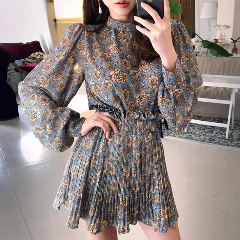 Two Piece Women Set Autumn Chiffon Flower Print Half Trutleneck Long Lantern Sleeve Blouse Shirts+ Pleated Petal Skirts Suits
Two Piece Women Set Autumn Chiffon Flower Print Half Trutleneck Long Lantern Sleeve Blouse Shirts+ Pleated Petal Skirts Suits