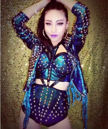 Fashion tassel Green Rivets Jakcet Female Singer Costume Coat Bra High Waist Shorts Stage Performance Party Outfit Set
Fashion tassel Green Rivets Jakcet Female Singer Costume Coat Bra High Waist Shorts Stage Performance Party Outfit Set