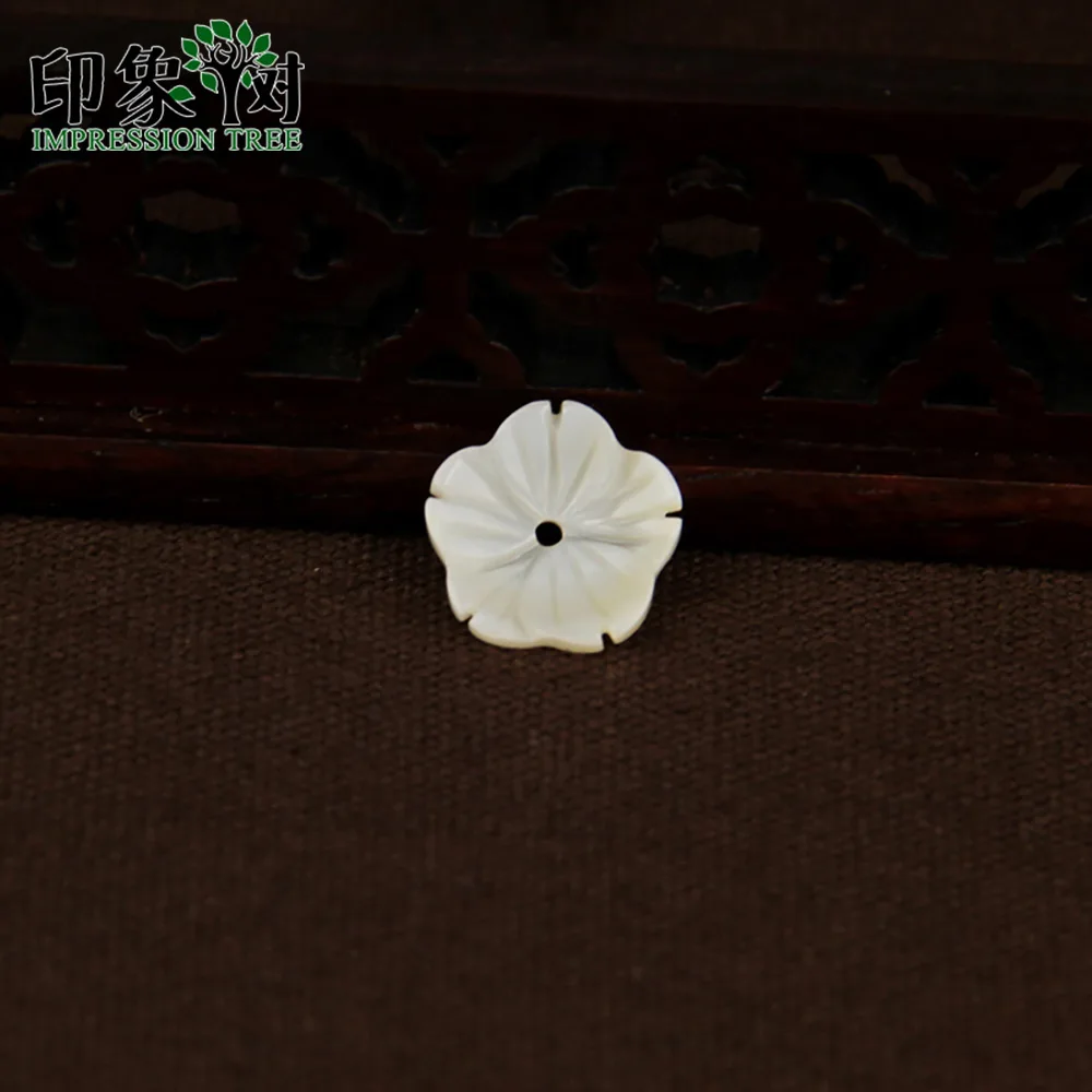 7pcs 12mm White Flower Carven Shell Beads Smooth Side Flower Shell Charms For Handmade Necklace DIY Jewelry Making 1916
7pcs 12mm White Flower Carven Shell Beads Smooth Side Flower Shell Charms For Handmade Necklace DIY Jewelry Making 1916
