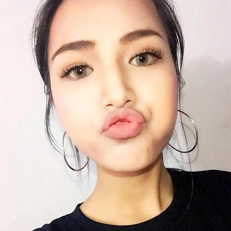 30MM-100MM 1pair Hot Sale Big Smooth Circle Hoop Earrings Basketball Brincos Celebrity Brand Loop Earrings for Women Jewelry
30MM-100MM 1pair Hot Sale Big Smooth Circle Hoop Earrings Basketball Brincos Celebrity Brand Loop Earrings for Women Jewelry