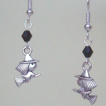 HOT ! Fashion Jewelry Earrings Cute Witch on a Broomstick and Bead Charm Drop Earrings Pendant Tibetan silver for woman gift -98
HOT ! Fashion Jewelry Earrings Cute Witch on a Broomstick and Bead Charm Drop Earrings Pendant Tibetan silver for woman gift -98