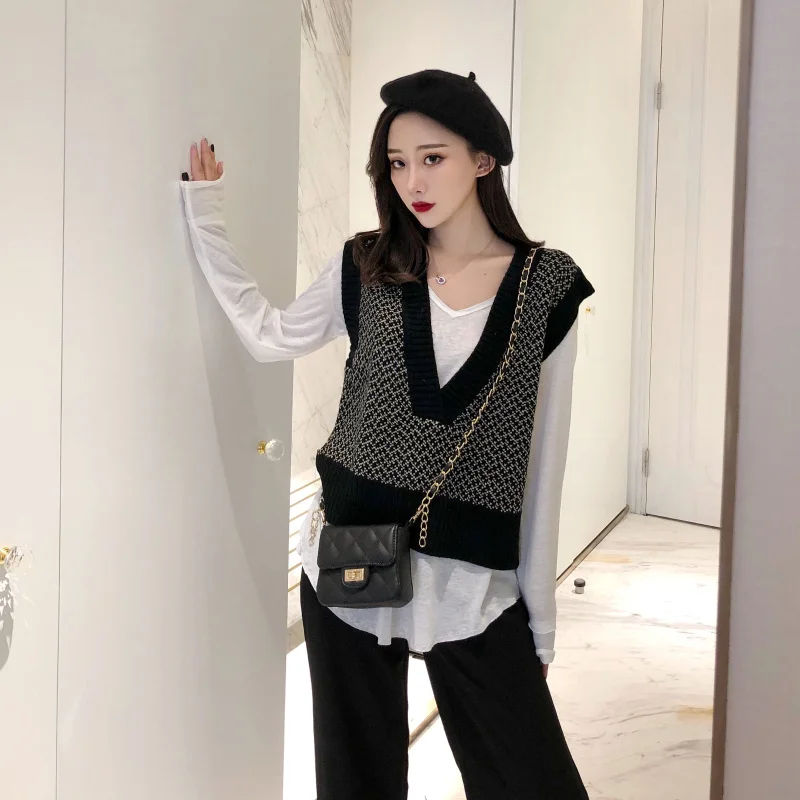 Women's knit vest bottoming shirt two-piece jacket spring and autumn fashion Korean loose sweater vest top two-piece
Women's knit vest bottoming shirt two-piece jacket spring and autumn fashion Korean loose sweater vest top two-piece