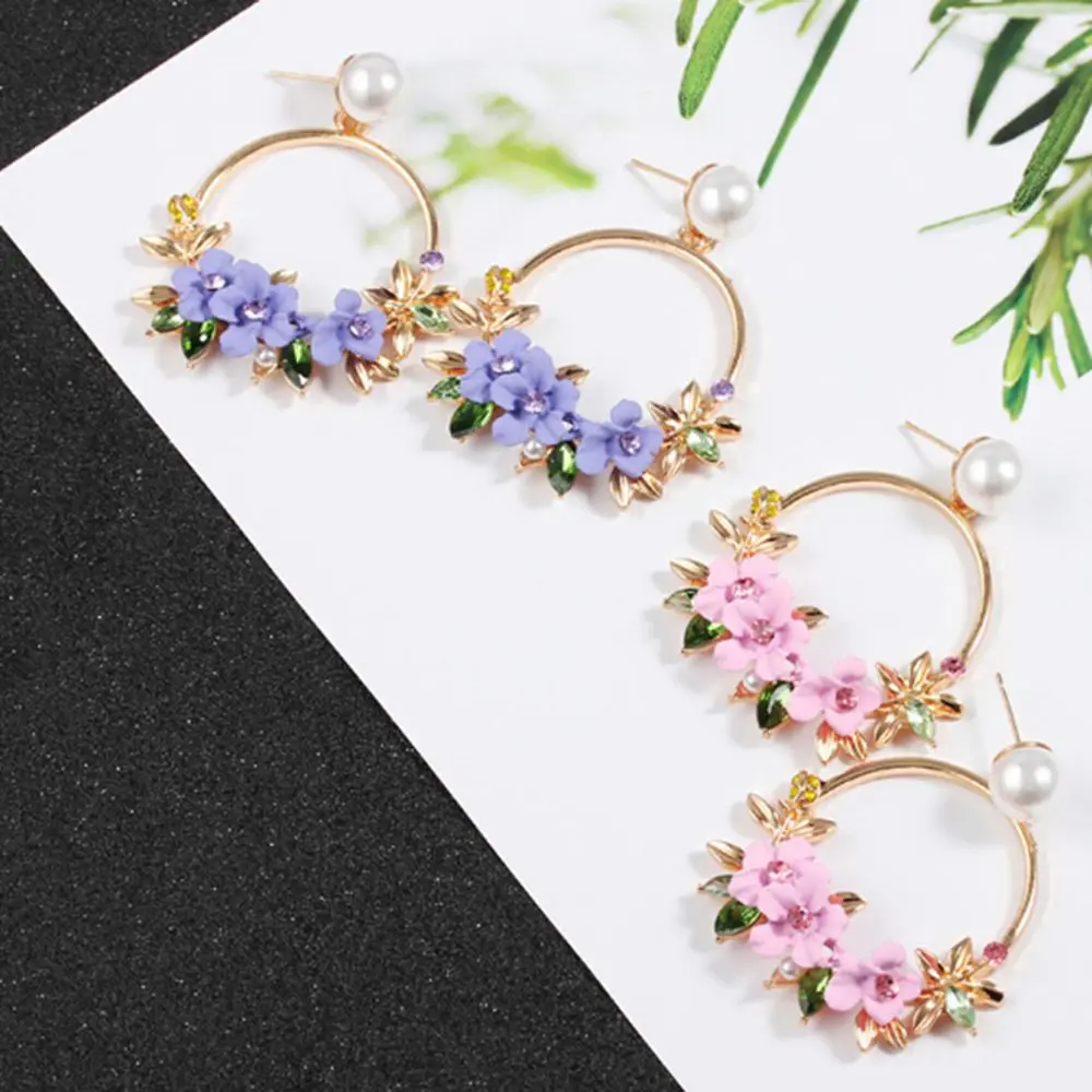 2018 New Summer Elegant Big Circle Flower Drop Earrings For Women Fashion Simulated Pearl Rhinestone Boucle D'oreille
2018 New Summer Elegant Big Circle Flower Drop Earrings For Women Fashion Simulated Pearl Rhinestone Boucle D'oreille