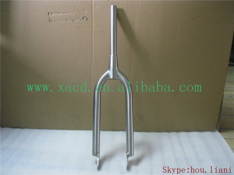 Full Titanium BMX bike front fork customized titanium BMX bicycle fork made XACD titanium BMX fork fit for BMX bike frame
Full Titanium BMX bike front fork customized titanium BMX bicycle fork made XACD titanium BMX fork fit for BMX bike frame