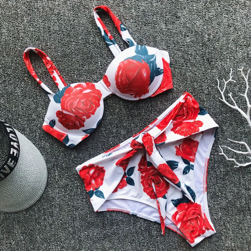 Floral Print Underwired Push Up Bikini High Waist Swimsuit 2020 Women Swimwear Two-pieces Bikini set with Bra cup Bathing Suit
Floral Print Underwired Push Up Bikini High Waist Swimsuit 2020 Women Swimwear Two-pieces Bikini set with Bra cup Bathing Suit