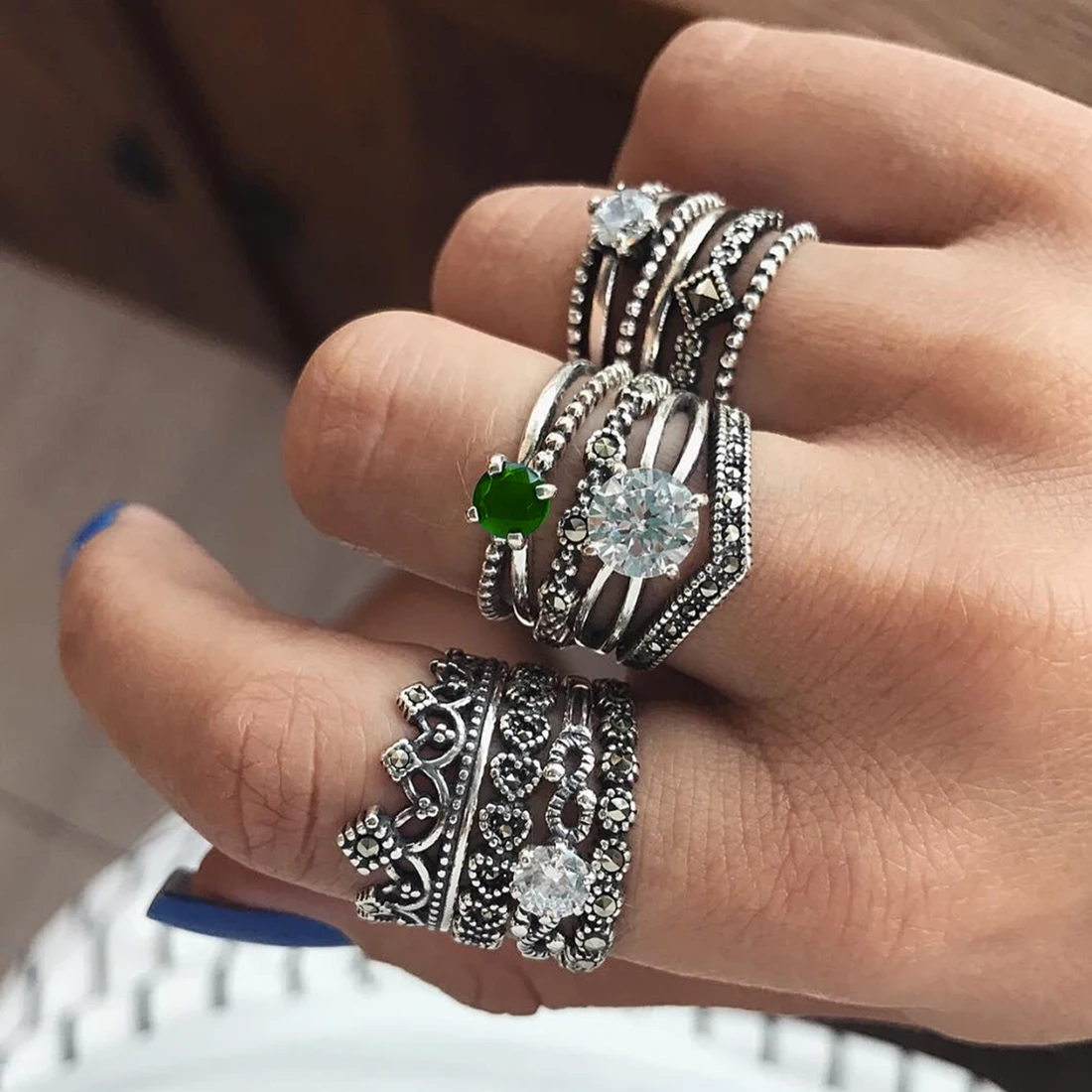12pcs/Set Vintage Stackable Combination Boho Rings Set Carving Crown Green White Rings Set
12pcs/Set Vintage Stackable Combination Boho Rings Set Carving Crown Green White Rings Set