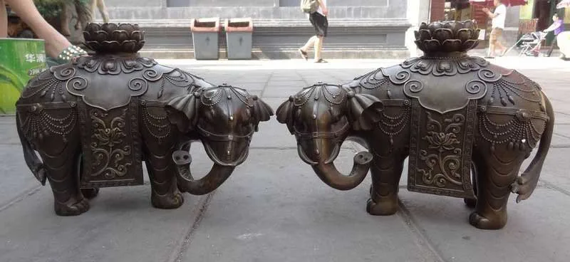 13" Chinese Pure Bronze Carved JiXiang Lotus Fu Wealth Elephant Zun Statue Pair FREE SHIPPING
13" Chinese Pure Bronze Carved JiXiang Lotus Fu Wealth Elephant Zun Statue Pair FREE SHIPPING