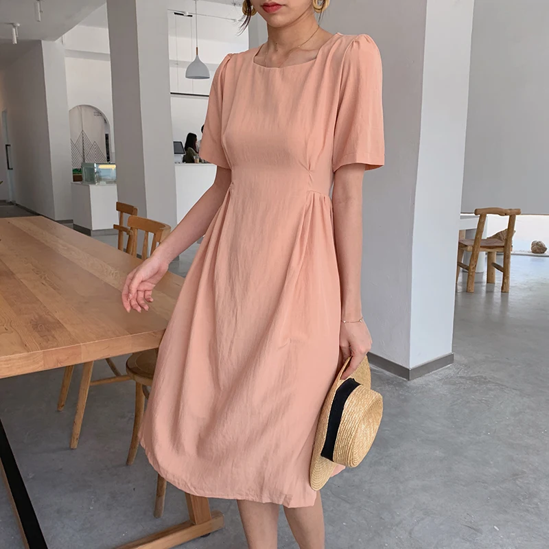 Uego Short Sleeve Summer Dress Soft Cotton Korea Design Prairie Chic Vintage Dress Slim Waist INS 2019 Women Beach Casual Dress
Uego Short Sleeve Summer Dress Soft Cotton Korea Design Prairie Chic Vintage Dress Slim Waist INS 2019 Women Beach Casual Dress