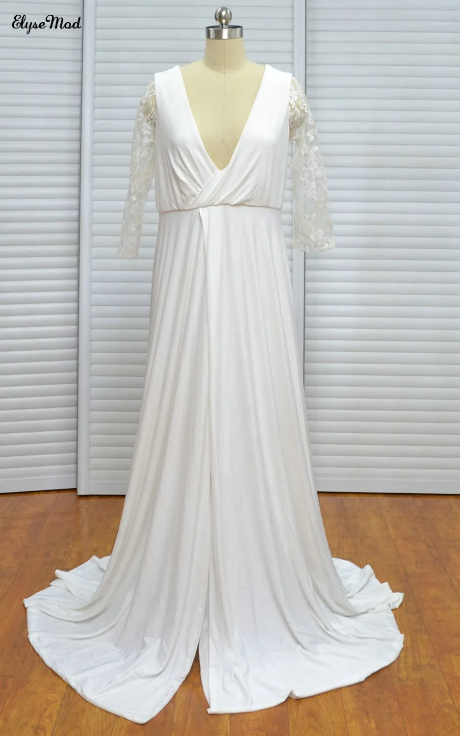 Manga Longa A-line Pearls Lace Wedding Dresses Sexy V-Neck Long Sleeves Wedding Gowns Bridal Bridal Dress
Manga Longa A-line Pearls Lace Wedding Dresses Sexy V-Neck Long Sleeves Wedding Gowns Bridal Bridal Dress