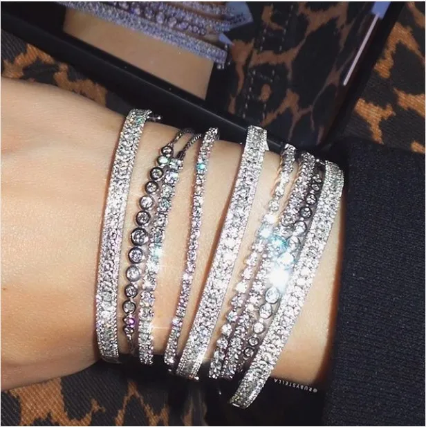 Delicate 56mm Bangles Cuff Bracelets Luxury Style Simple Matte Gold Silver CZ Rhinestone Buckle Bracelet For Office Lady Jewelry
Delicate 56mm Bangles Cuff Bracelets Luxury Style Simple Matte Gold Silver CZ Rhinestone Buckle Bracelet For Office Lady Jewelry