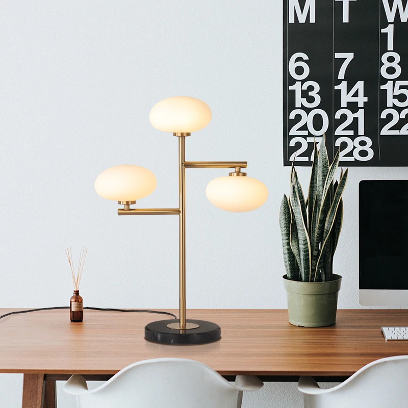 Nordic Creative minimalist glass ball table lamps for living room Led Bed lamp bedside light table light lamps Tafellamp bedroom
Nordic Creative minimalist glass ball table lamps for living room Led Bed lamp bedside light table light lamps Tafellamp bedroom