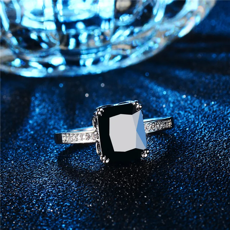 SHUANGR New Gift Dazzling White Black CZ Stone Silver Ring Size 8 Trendy Elegant Wholesale Jewelry For Women Wedding
SHUANGR New Gift Dazzling White Black CZ Stone Silver Ring Size 8 Trendy Elegant Wholesale Jewelry For Women Wedding