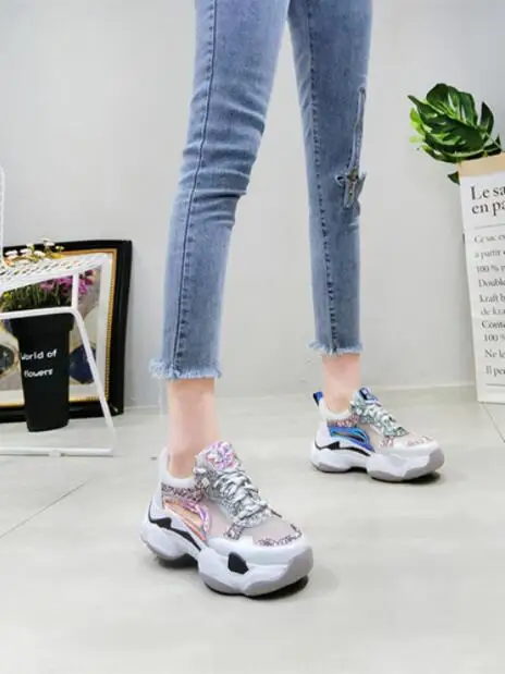 High Quality Women Sneakers Sport Shoes Walking Shoes 2019 Summer New Color Sequins Mesh Platform Sports Shoes Sneakers N34
High Quality Women Sneakers Sport Shoes Walking Shoes 2019 Summer New Color Sequins Mesh Platform Sports Shoes Sneakers N34