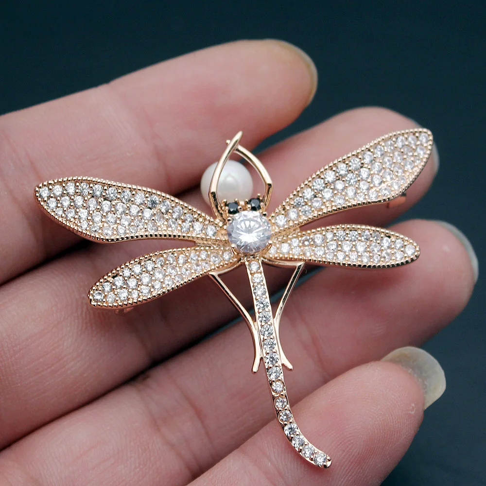 Hermosa Dragonfly Shaped Brooches Pins Shiny White Zircon Women Fashion Jewelry Pretty Girls Gift
Hermosa Dragonfly Shaped Brooches Pins Shiny White Zircon Women Fashion Jewelry Pretty Girls Gift