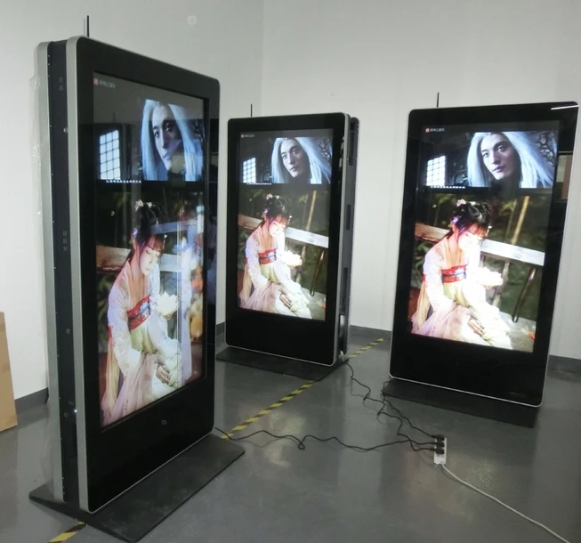 65 55 inch Double-faced guiding digital signage for fashion shop with loud speaker built in
65 55 inch Double-faced guiding digital signage for fashion shop with loud speaker built in