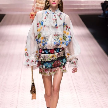 European Runway Tops 2019 Spring Women Elegant Vintage Bow Floral Embroidery Lantern Sleeve Blouse White Black Shirt Demale
European Runway Tops 2019 Spring Women Elegant Vintage Bow Floral Embroidery Lantern Sleeve Blouse White Black Shirt Demale