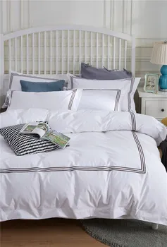 4pcs White hotel style bed cover set with colored lines and flat sheet 60S sateen bed linen egyptian cotton bedding sets queen
4pcs White hotel style bed cover set with colored lines and flat sheet 60S sateen bed linen egyptian cotton bedding sets queen