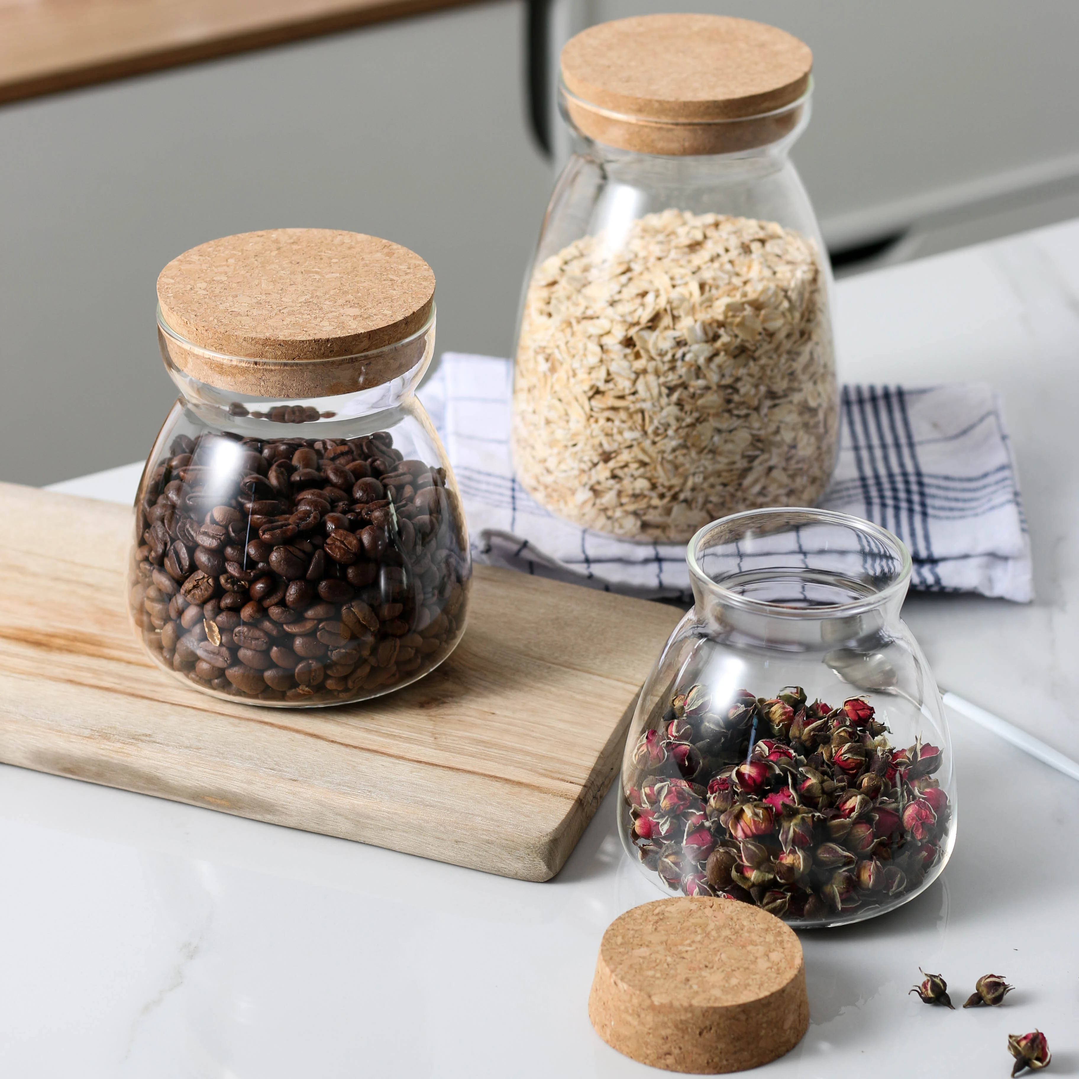 Glass Bottles with Clear Cork Stopper Vials Jars Creative Kitchen Spices Sugar Container Receive Organizer Cans Storage Tool
Glass Bottles with Clear Cork Stopper Vials Jars Creative Kitchen Spices Sugar Container Receive Organizer Cans Storage Tool