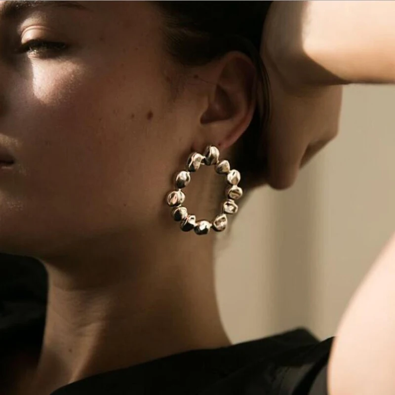 2019 New Trendy Punk Irregular Circle Metal Stud Earrings For Women Gold Round Charm Earrings Female Gifts Wholesale 
2019 New Trendy Punk Irregular Circle Metal Stud Earrings For Women Gold Round Charm Earrings Female Gifts Wholesale