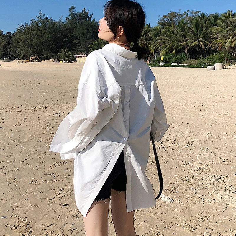 Casual White Oversized Women Blouse Turn-down Collar Split Irregular Female Blouses Tops Chic blusas femme Plus Size 2019
Casual White Oversized Women Blouse Turn-down Collar Split Irregular Female Blouses Tops Chic blusas femme Plus Size 2019