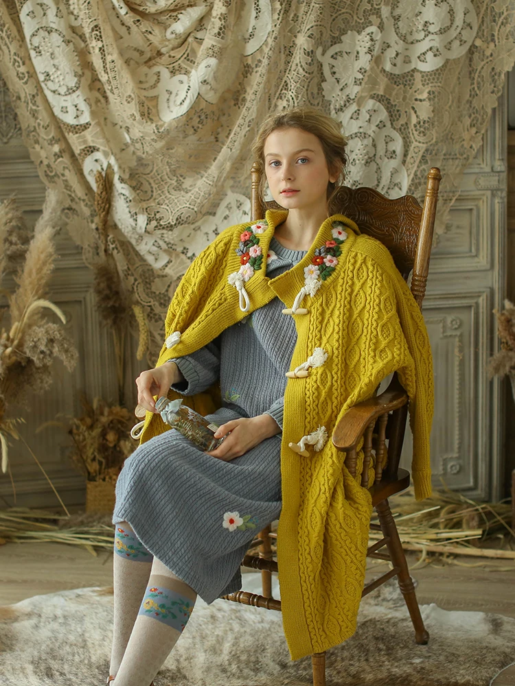 LYNETTE'S CHINOISERIE Autumn Winter Original Design Women Mori Girls Vintage Embroidery Long Scarf Knitted Sweater Cardigans
LYNETTE'S CHINOISERIE Autumn Winter Original Design Women Mori Girls Vintage Embroidery Long Scarf Knitted Sweater Cardigans