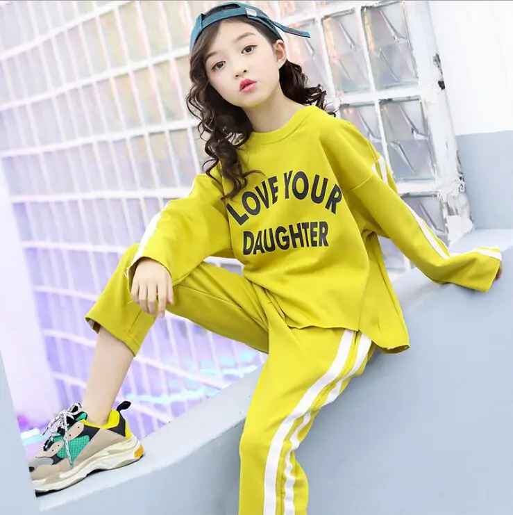 2019 new wholesale girls 2 pcs set sweatshirt+long pants fashion cotton autumn girls suit 4-9t B964
2019 new wholesale girls 2 pcs set sweatshirt+long pants fashion cotton autumn girls suit 4-9t B964