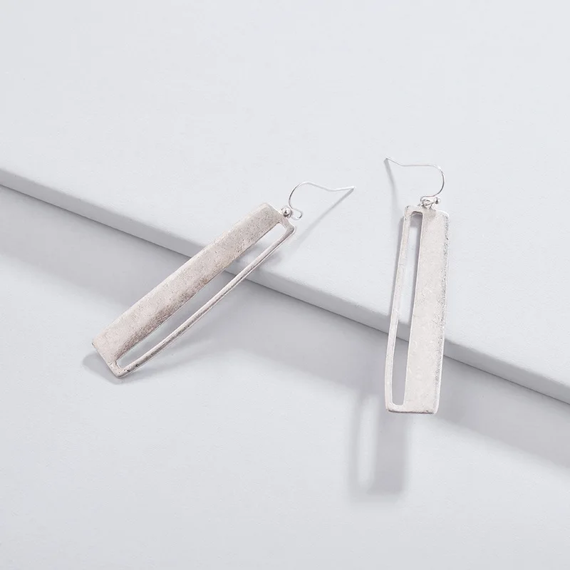 Fashion Bijoux Worn Gold Silver Color Simplicity Metal Hollow Rectangle Drop Earrings for Women
Fashion Bijoux Worn Gold Silver Color Simplicity Metal Hollow Rectangle Drop Earrings for Women