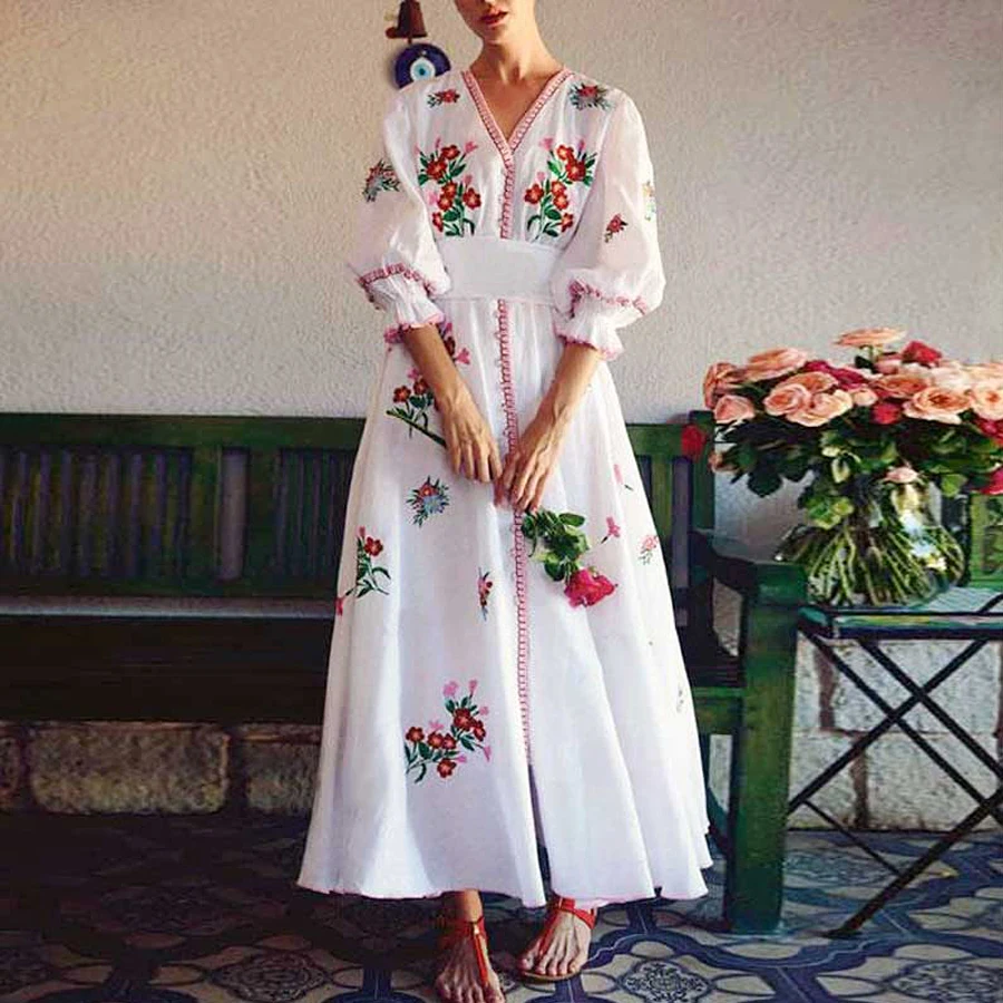 TEELYNN white cotton dress 2019 vintage floral Embroidery boho dress v-ncek summer dresses loose brand long beach women dresses
TEELYNN white cotton dress 2019 vintage floral Embroidery boho dress v-ncek summer dresses loose brand long beach women dresses