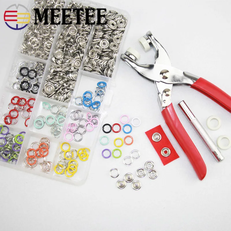 Meetee 100/150/200sets 9.5mm Colors Metal Prong Ring Buttons Baby Clothing Snap Sewing Craft Install Tool accessories AP642
Meetee 100/150/200sets 9.5mm Colors Metal Prong Ring Buttons Baby Clothing Snap Sewing Craft Install Tool accessories AP642
