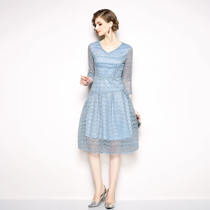 Autumn woman dress high quality Runway Blue lace dress hollow out v-neck vintage Chic
Autumn woman dress high quality Runway Blue lace dress hollow out v-neck vintage Chic