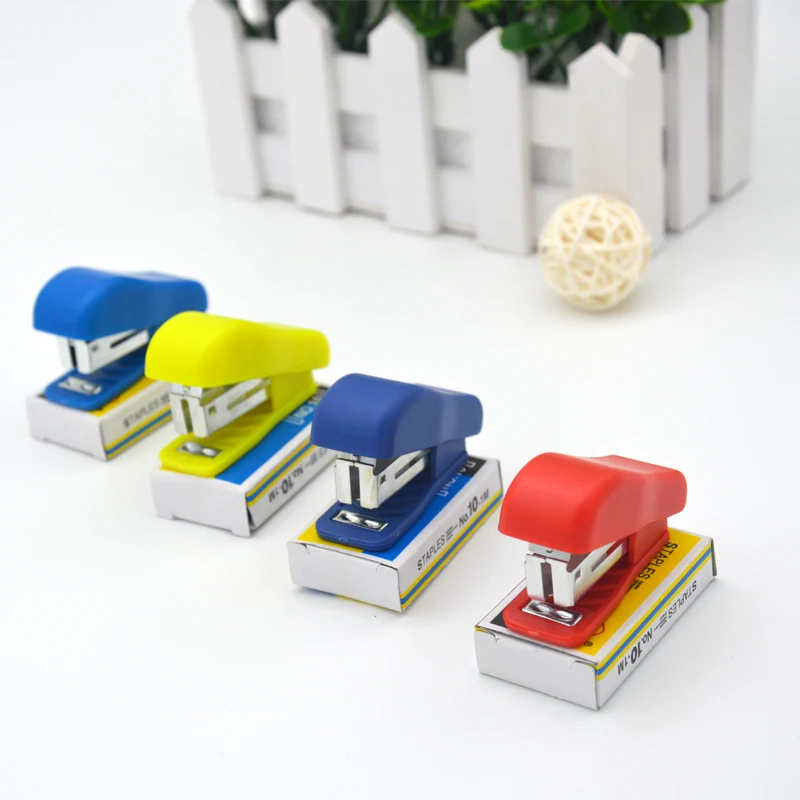 2pcs/piece Color Plastic Student Use Office Stationery Portable Cute Stapler Mini Small Solid Stapler For No. 10 Staples
2pcs/piece Color Plastic Student Use Office Stationery Portable Cute Stapler Mini Small Solid Stapler For No. 10 Staples