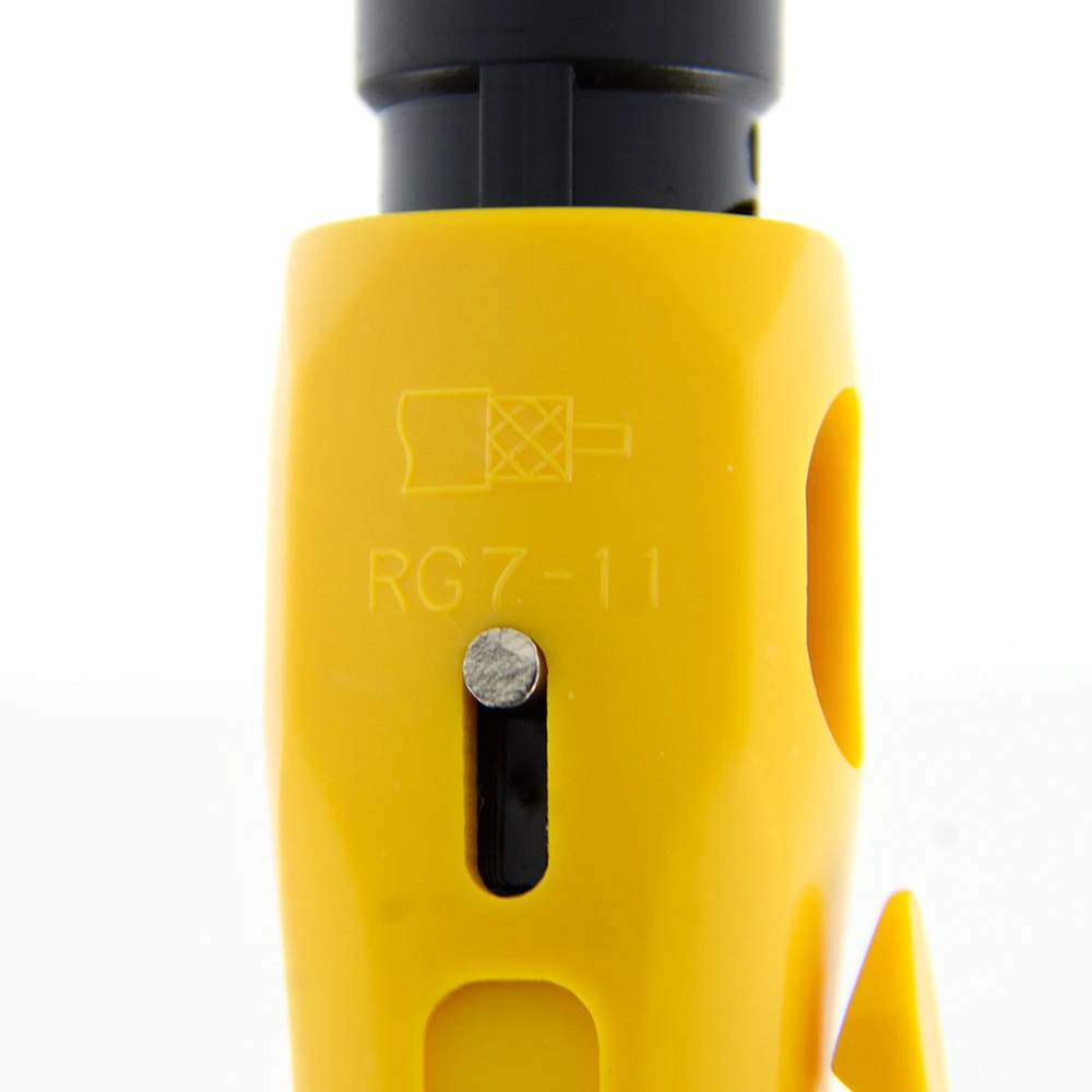 DCR_5905