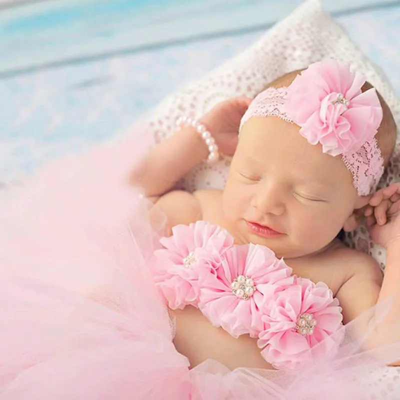 Pink Baby Tutu with Flower Bra Top and Lace Headband Newborn Girl Photo Props Costume Baby Tulle Tutus Baby Gift TS070
Pink Baby Tutu with Flower Bra Top and Lace Headband Newborn Girl Photo Props Costume Baby Tulle Tutus Baby Gift TS070